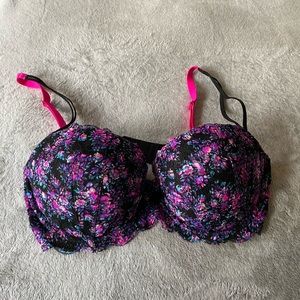 PINK Victoria’s Secret bra